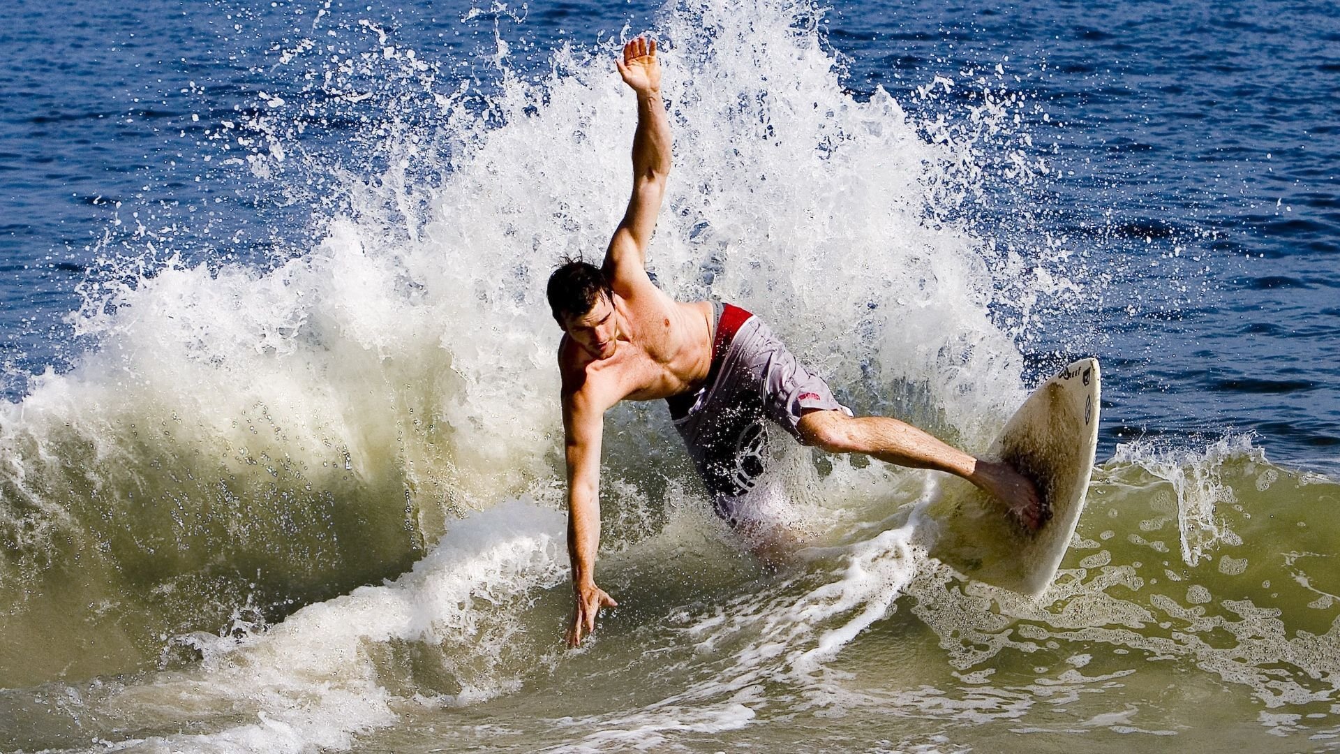 光影交织,虚拟与现实的极致碰撞!